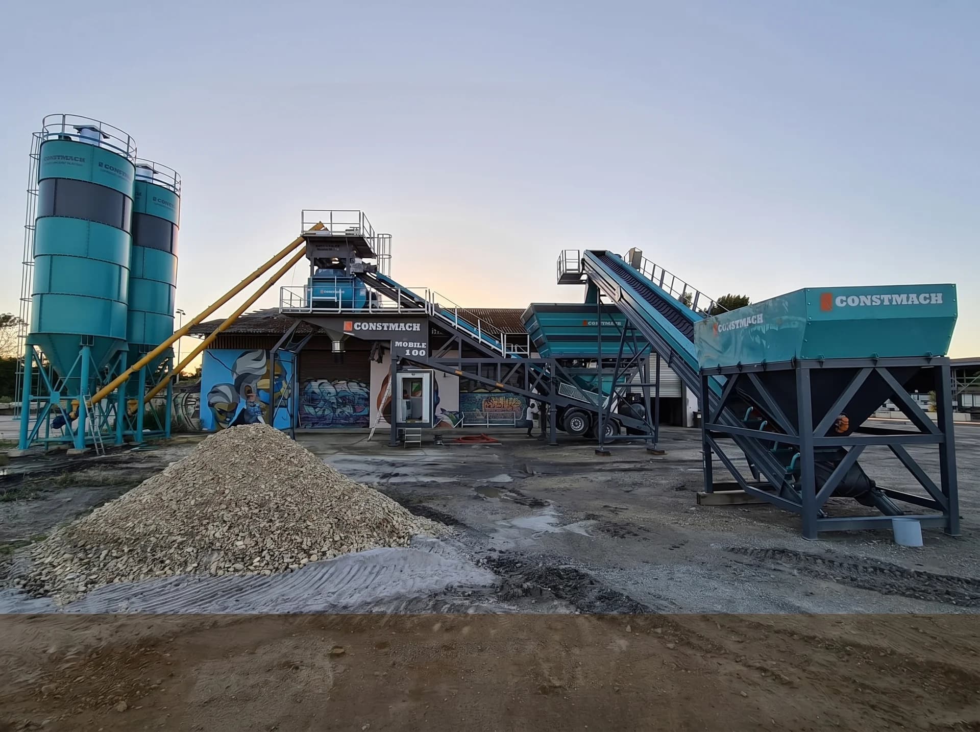 MOBILE 100 / CONCRETE BATCHING PLANT — France kurulum referansı