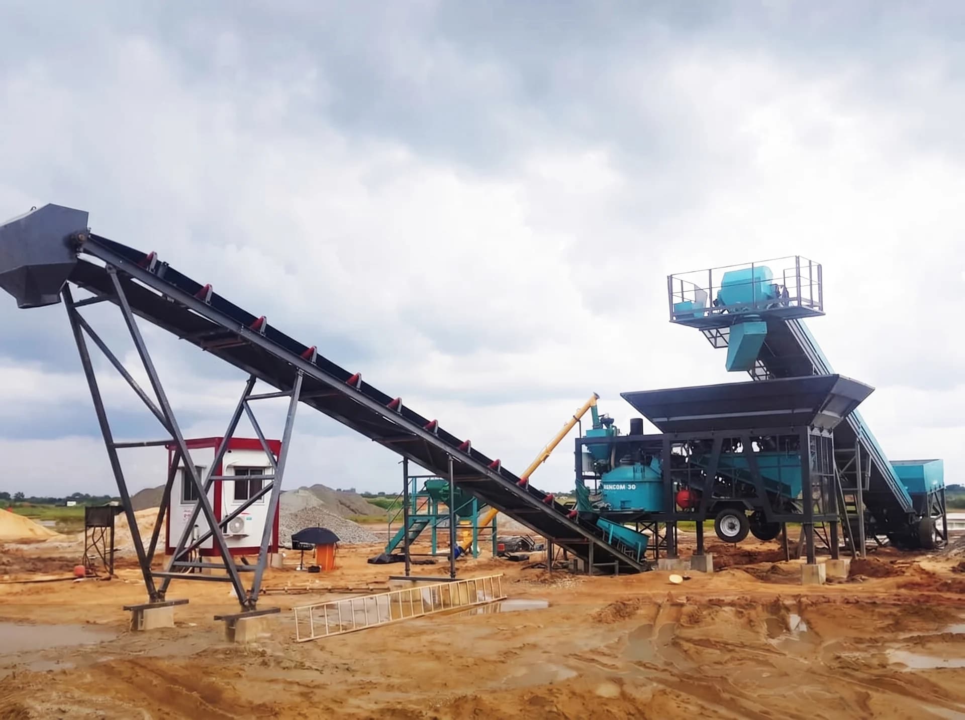 MOBICOM 30 / CONCRETE BATCHING PLANT — Nigeria kurulum referansı
