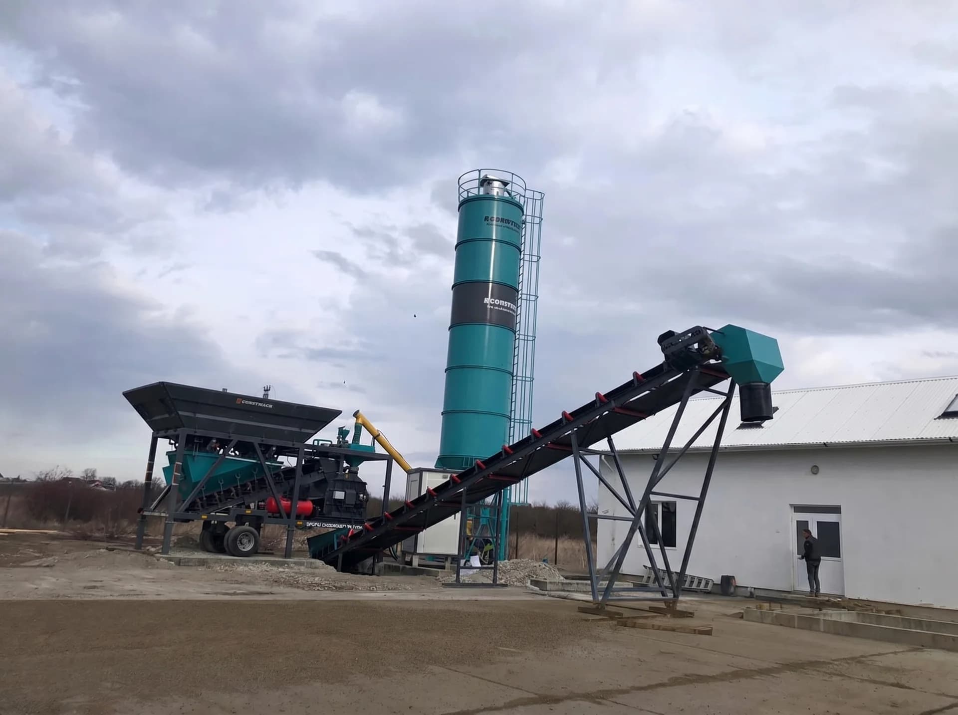 MOBICOM 45 / CONCRETE BATCHING PLANT — Romania kurulum referansı