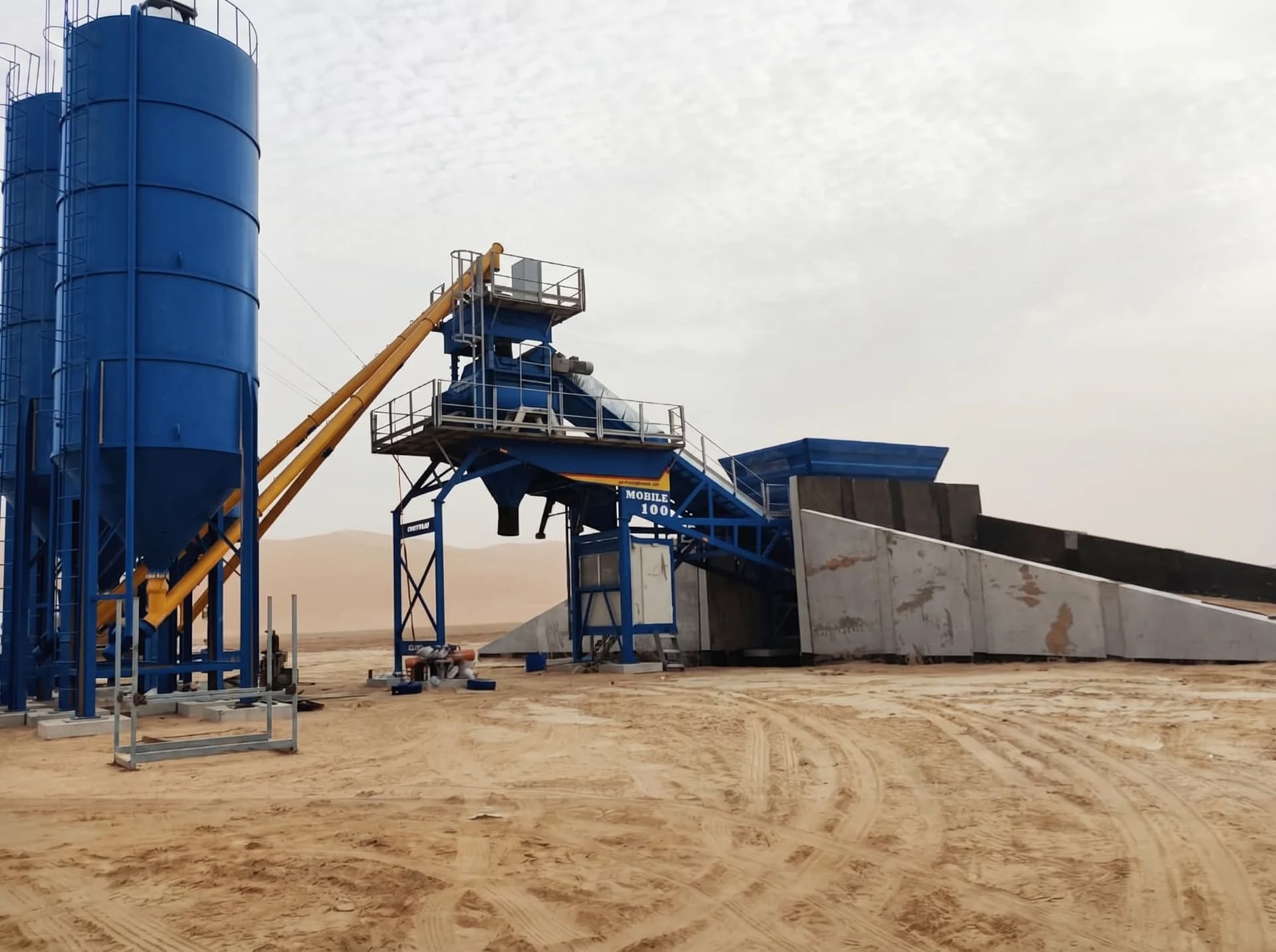 MOBILE 100 / CONCRETE BATCHING PLANT — United Arab Emirates kurulum referansı