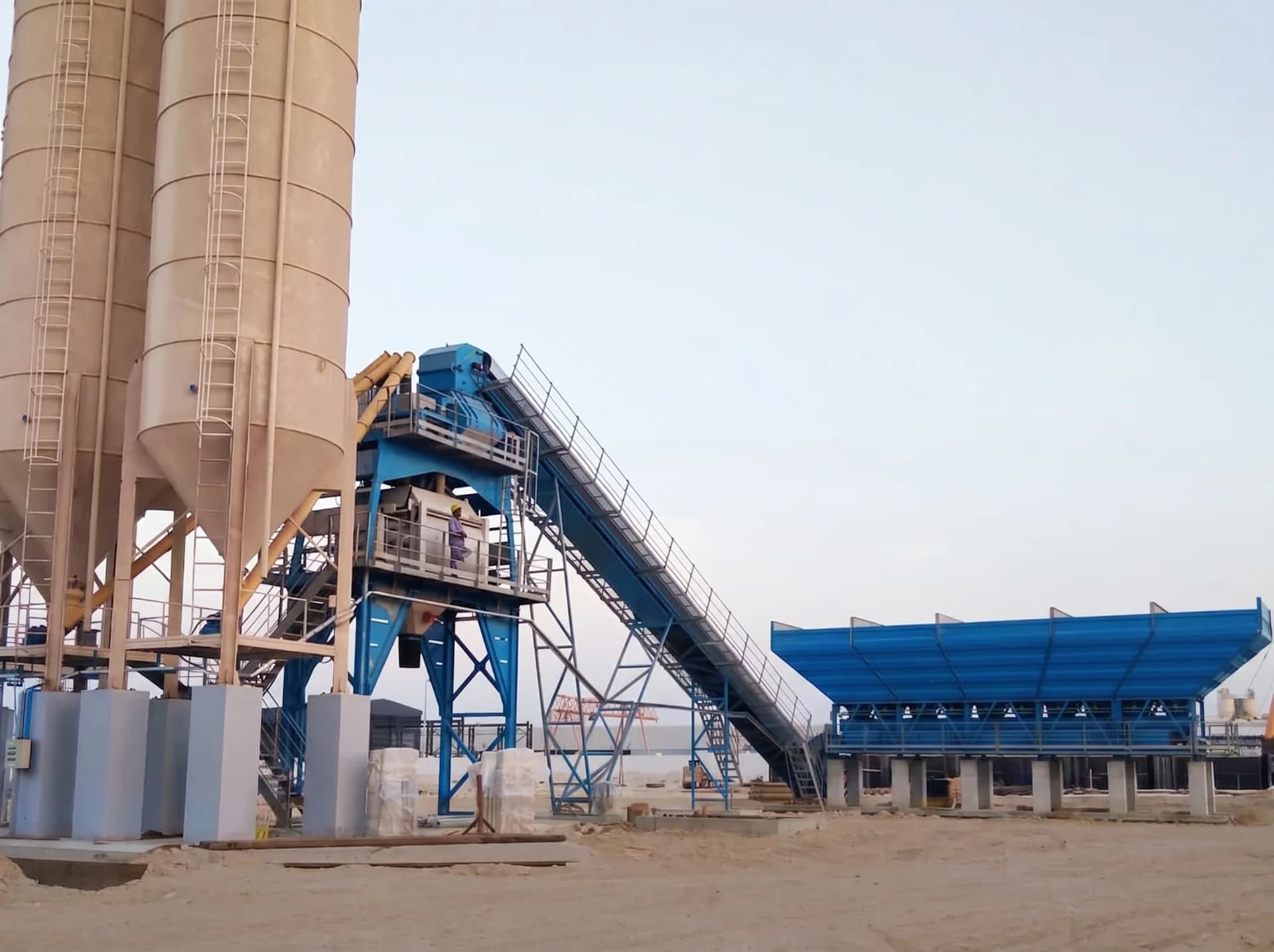 STATIONARY 120 / CONCRETE BATCHING PLANT — United Arab Emirates kurulum referansı