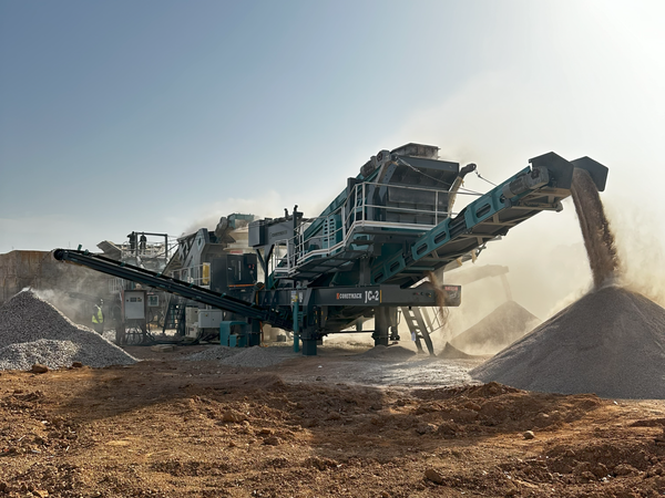 JC-2 Mobile Jaw Crusher Plant 120-150 TPH