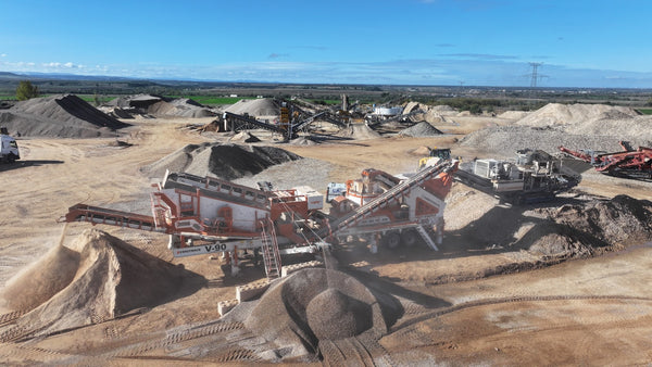 V-90 Mobile Vertical Shaft Impact Crusher Plant 200-250 TPH