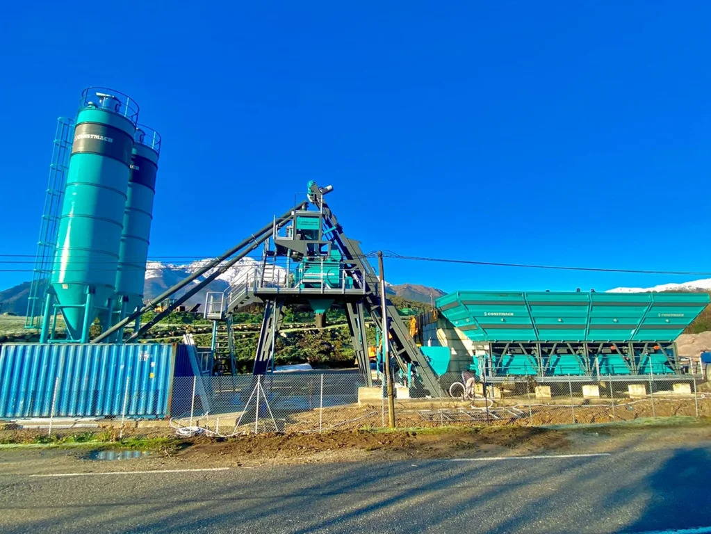Constmach Compact 100 Concrete Batching Plant Now in France