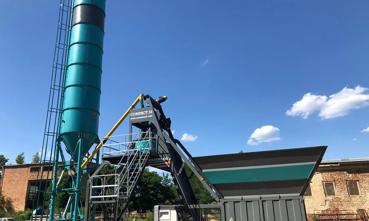 Constmach Compact 30 Concrete Plant Commissioned in Hungary