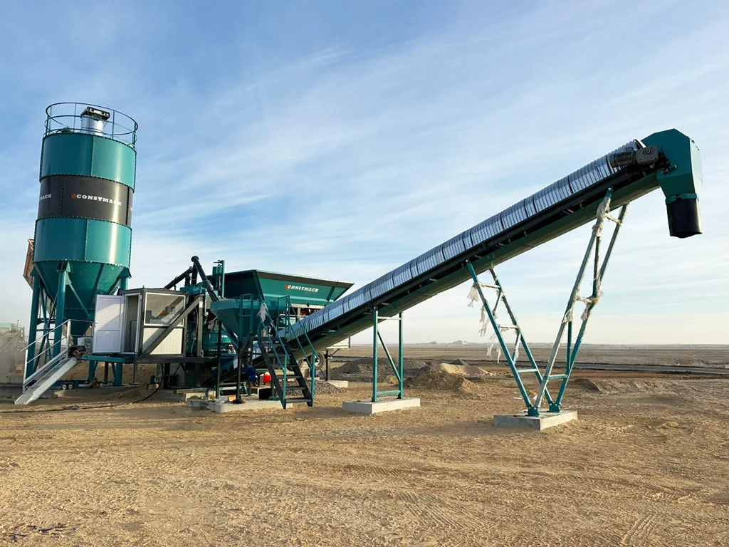 Constmach Mobicom 30 Concrete Batching Plant Installed in Libya