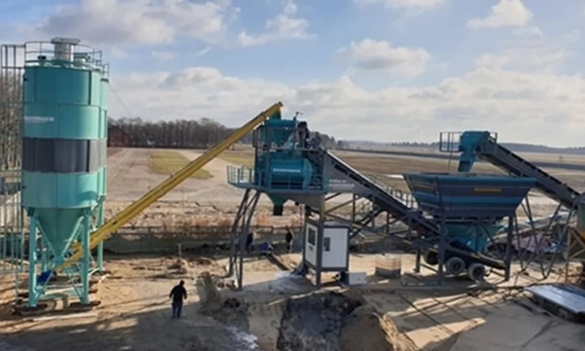 Constmach Mobile 100 Concrete Plant Commissioned in Poland