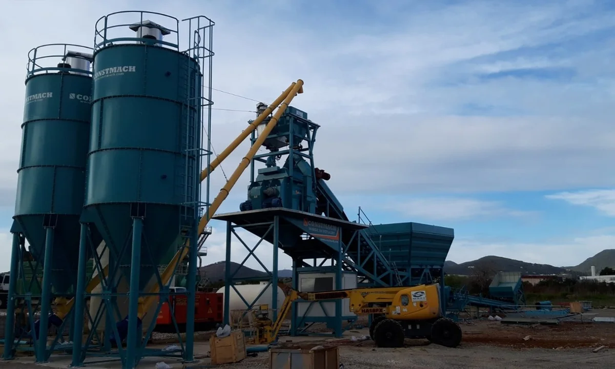 Constmach Mobile 100 Wet & Dry Plant Commissioned on Ibiza Island, Spain