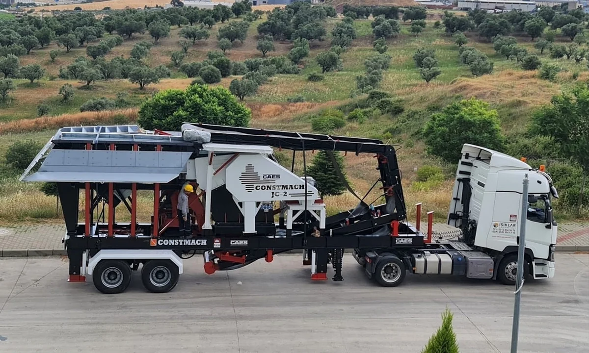 Constmach Mobile JC-2 Crushing and Screening Plant Shipped to Uruguay