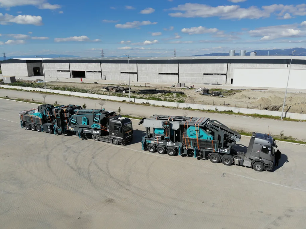 Constmach JS-3 Mobile Crusher Shipped to Mongolia