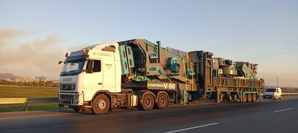 V-90 Mobile Sand Making Plant transport